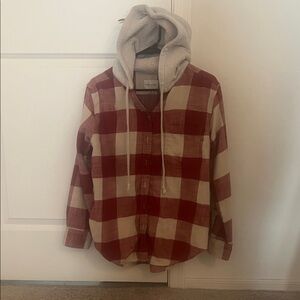 American Eagle Outfitters Red and Cream Plaid Button Down Shirt